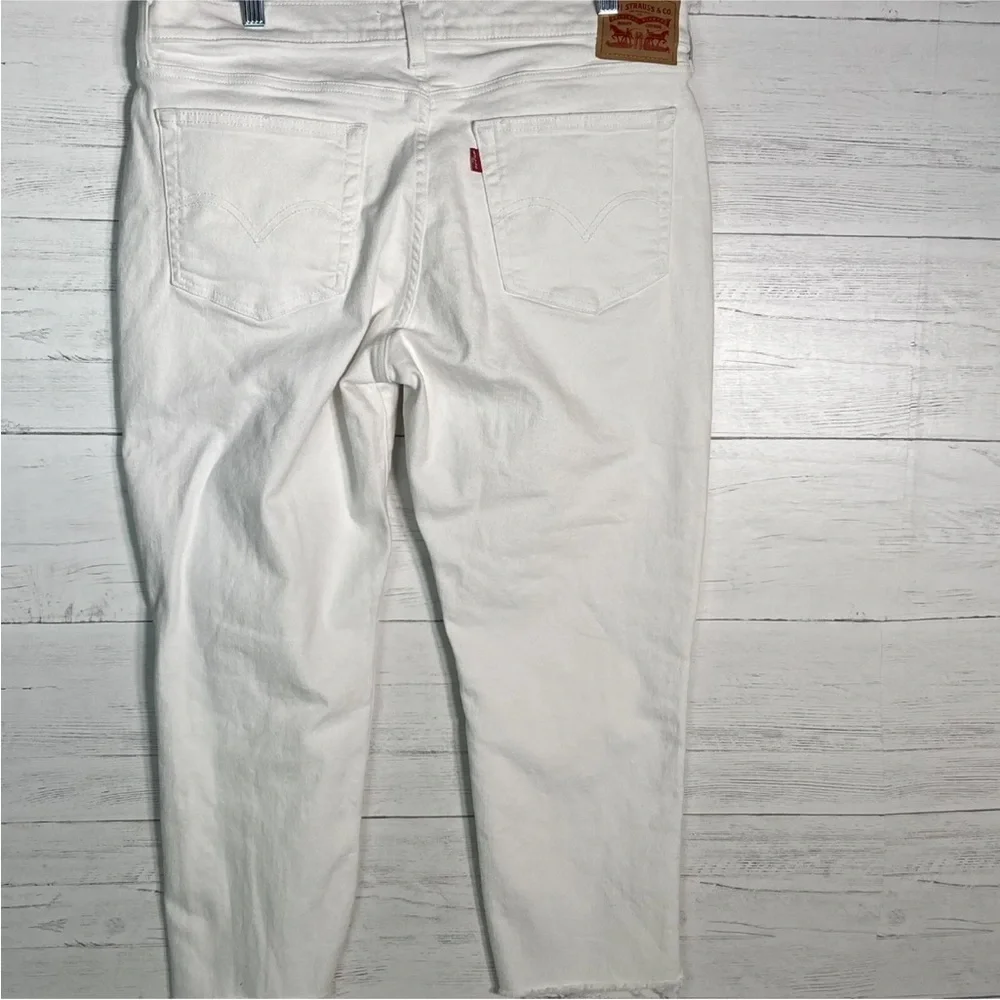 Levi’s White Boyfriend Jeans Raw Hem Women's Size 33